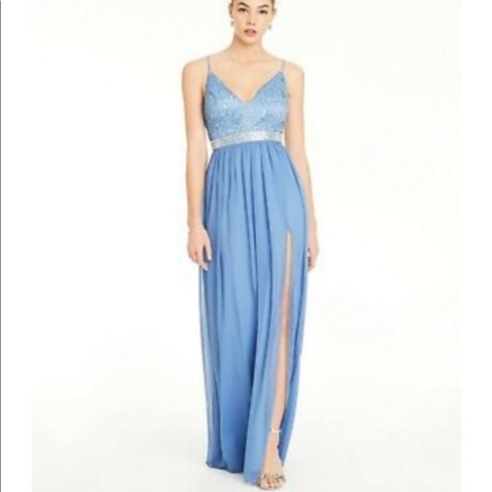 Emerald Sundae Juniors' Lace & Chiffon Gown